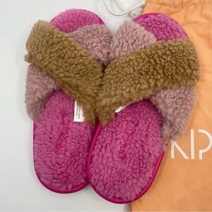 New Kip & Co pink brown fuzzy boucle criss cross open toe slide slippers 35/36
